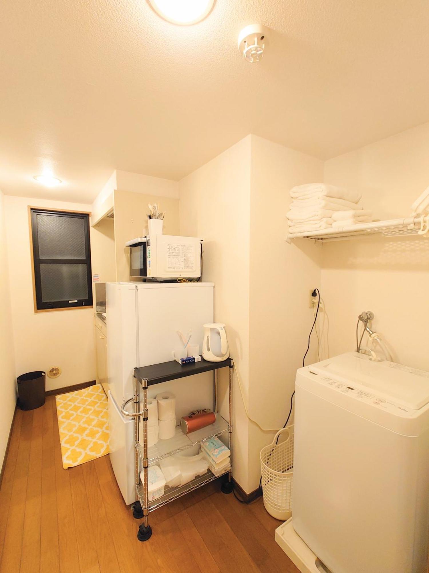 Honeys Guest House Токио Екстериор снимка