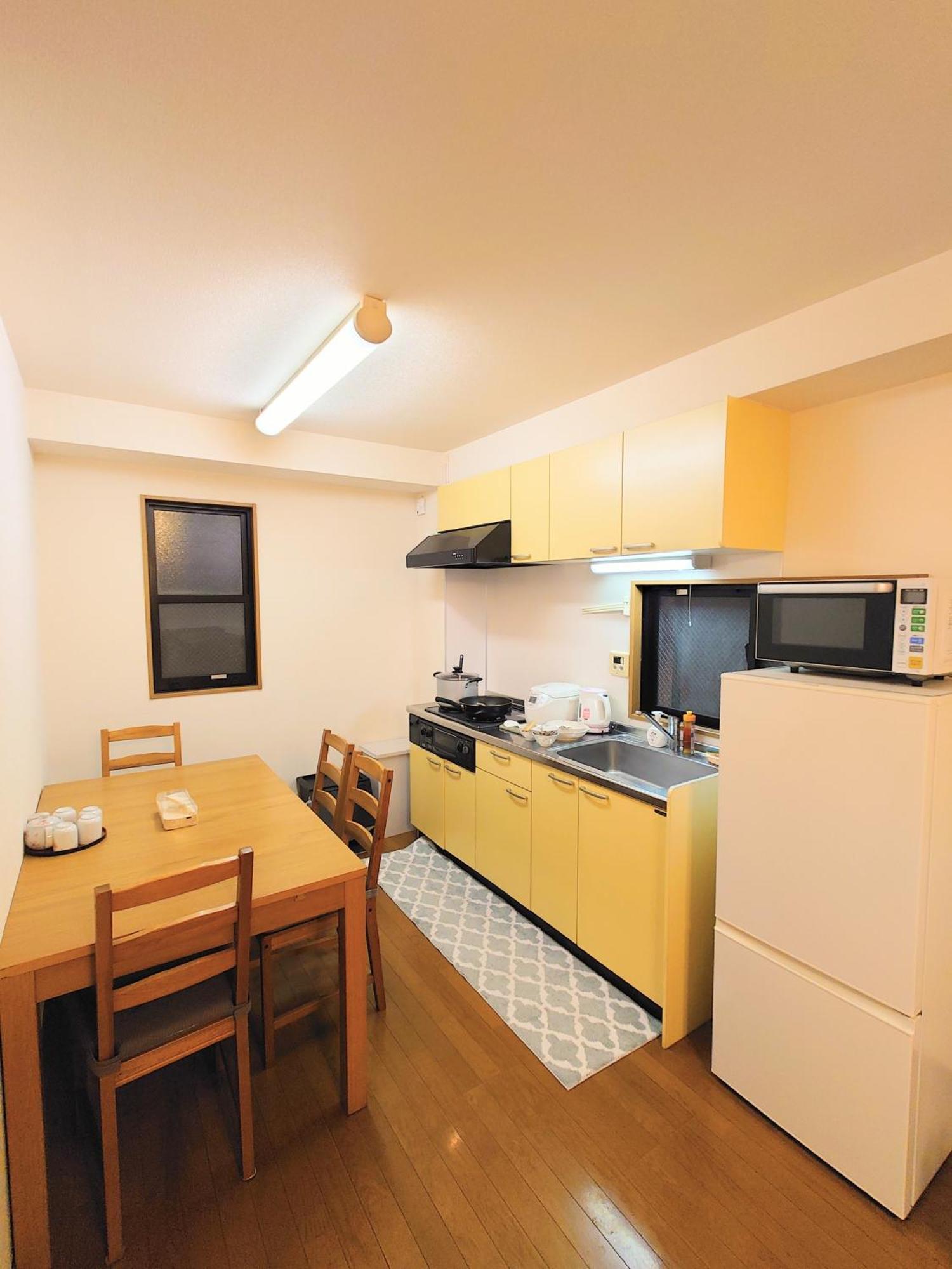 Honeys Guest House Токио Екстериор снимка