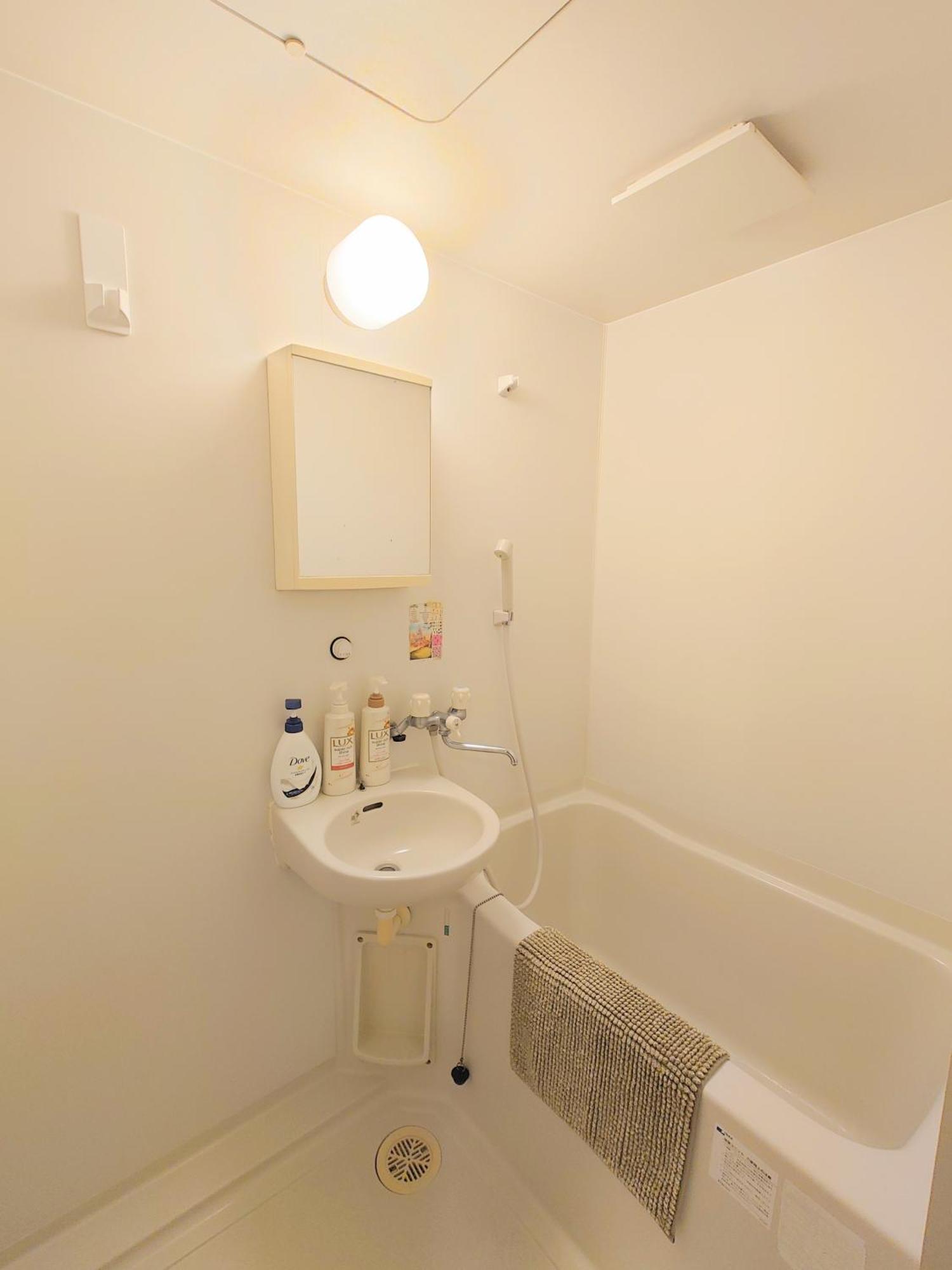 Honeys Guest House Токио Екстериор снимка