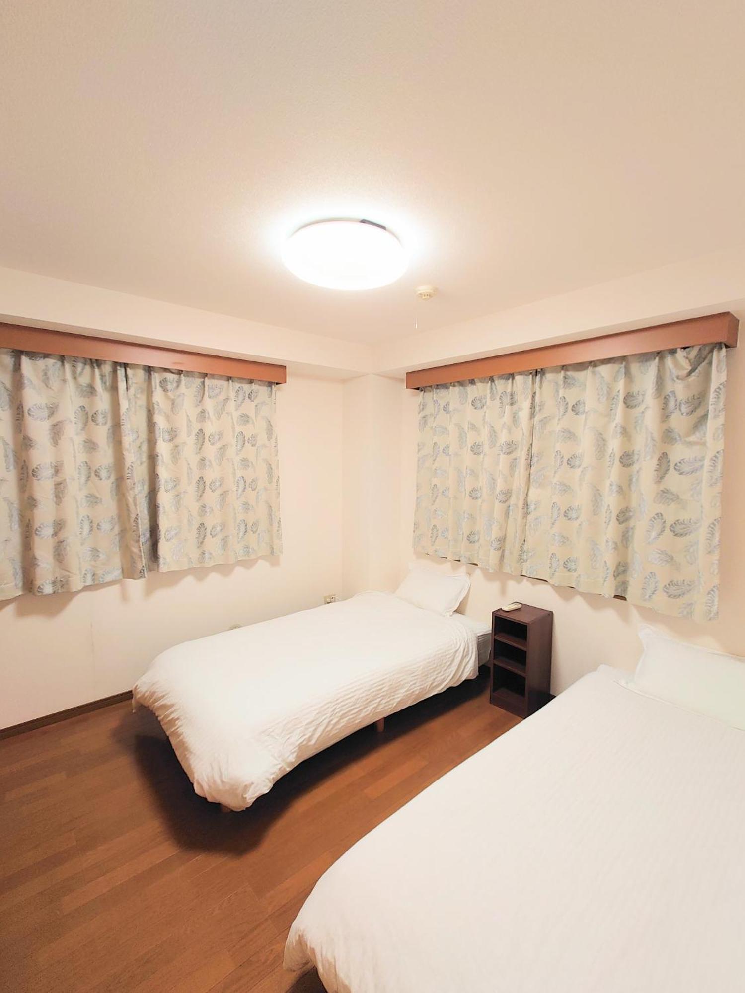 Honeys Guest House Токио Екстериор снимка