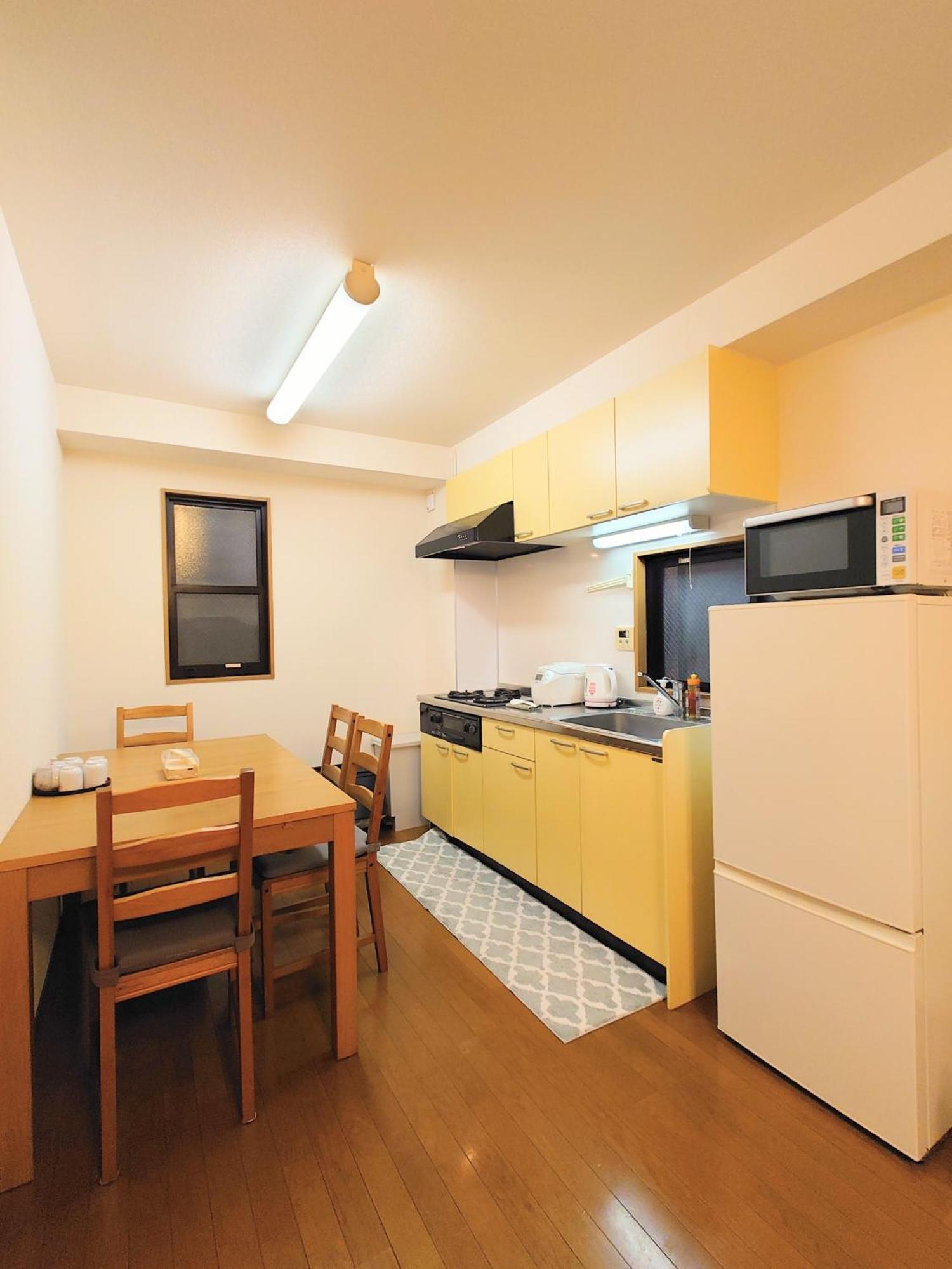 Honeys Guest House Токио Екстериор снимка
